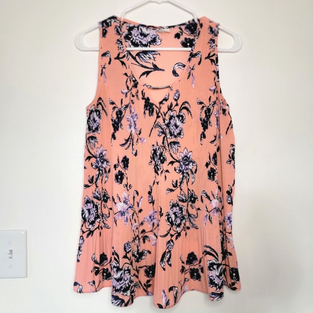 C est. 1946 Swing Tank Md Peach with navy floral print pliss pleating very flowy